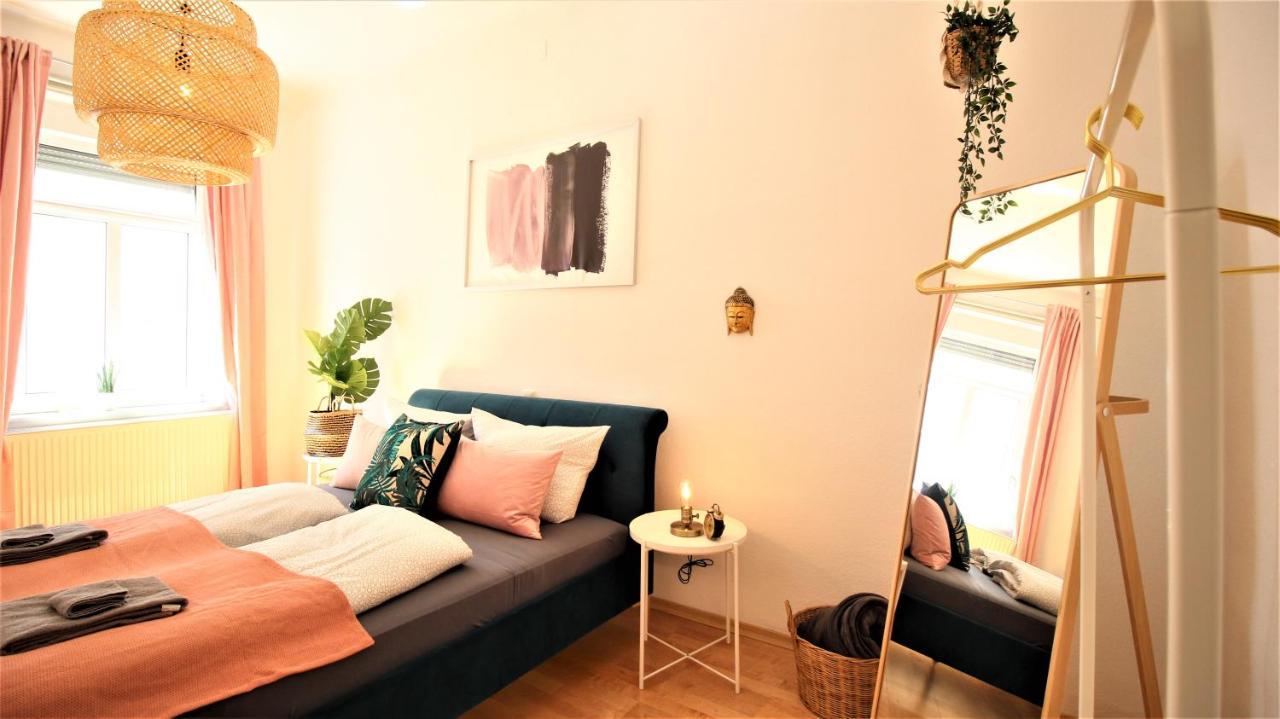 Homie Stay Schiestlstrasse - Moderne Altbauapartments, Nahe Stadtzentrum & Weinberge Wurzburg Bagian luar foto