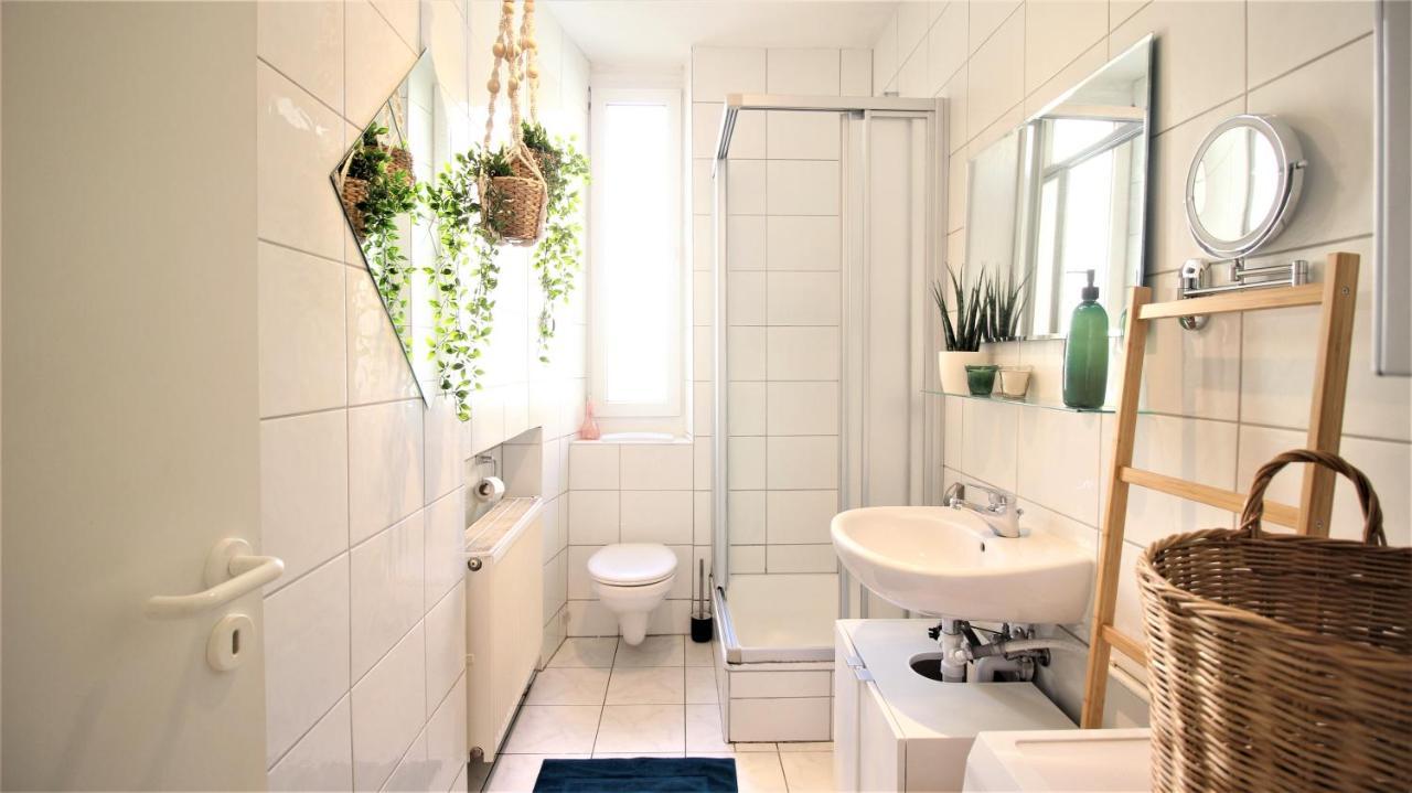 Homie Stay Schiestlstrasse - Moderne Altbauapartments, Nahe Stadtzentrum & Weinberge Wurzburg Bagian luar foto